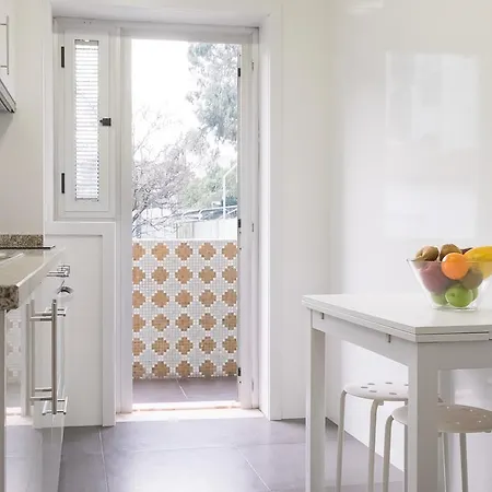 Simon Guest Gasthuis Porto