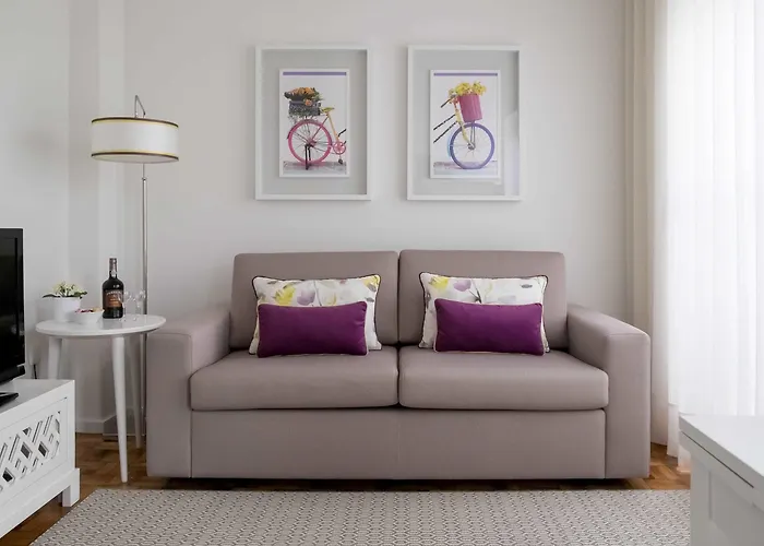 西蒙宾客公寓 4*