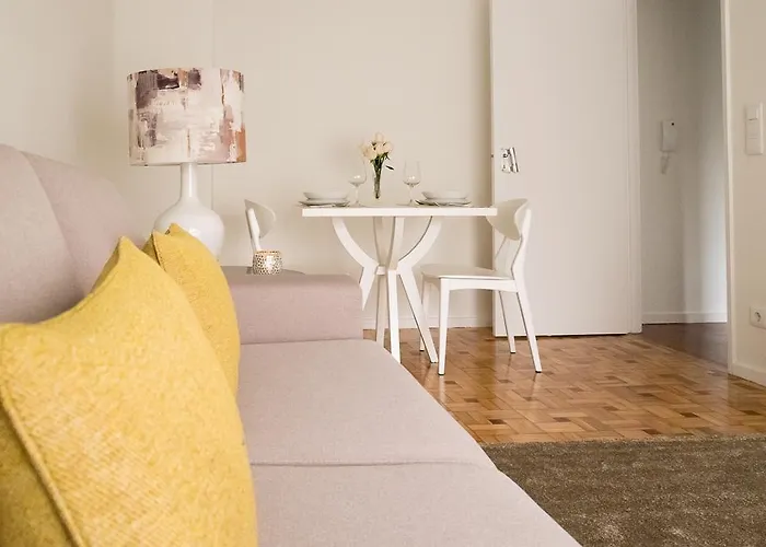 Simon Guest Pensión 4*