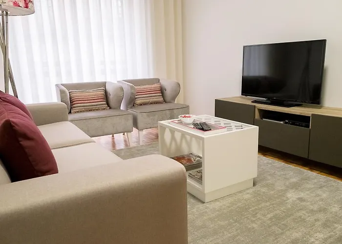 Simon Guest Pensión